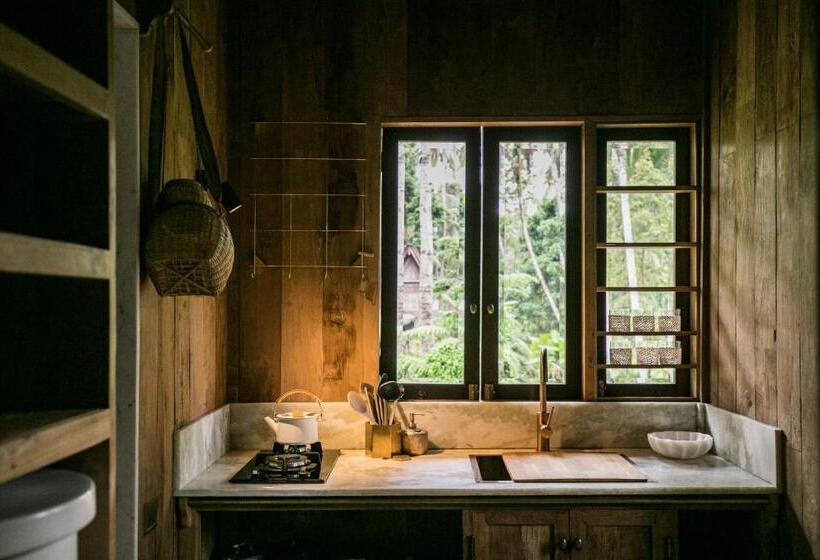 פנסיון Umah Cengkeh Villa