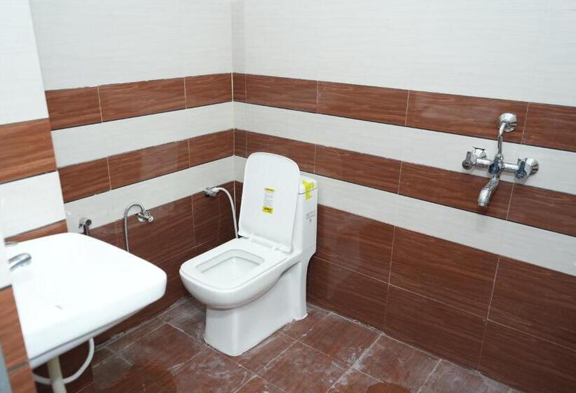 Priyanka Hotel & Restaurant Khatushyam Ji