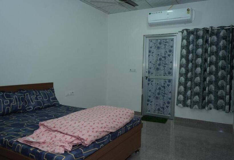 Priyanka Hotel & Restaurant Khatushyam Ji