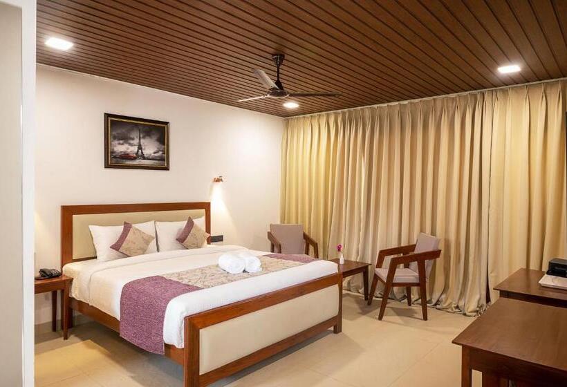 Курорт The Kimaya   By The Sea