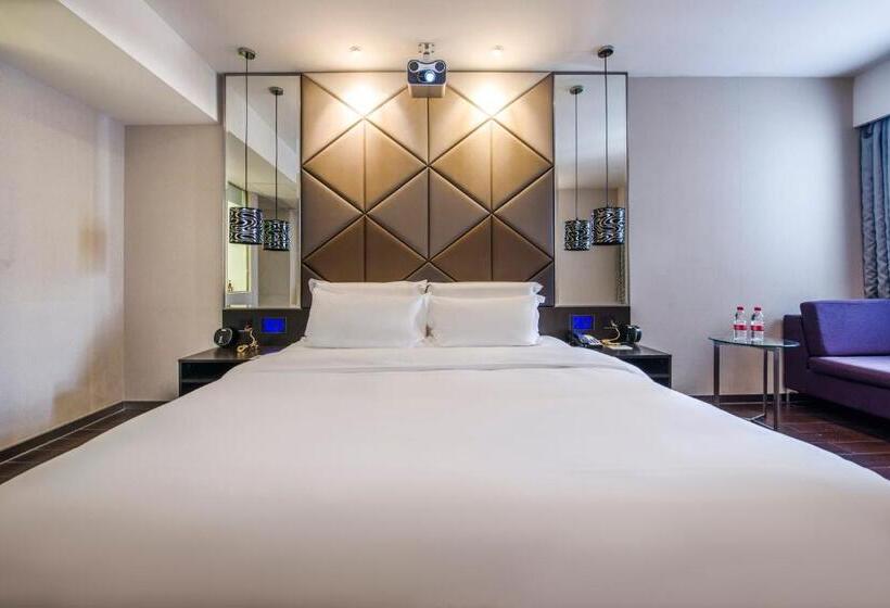 Victoria Hotel   Foshan Ancestral Temple Subway Station