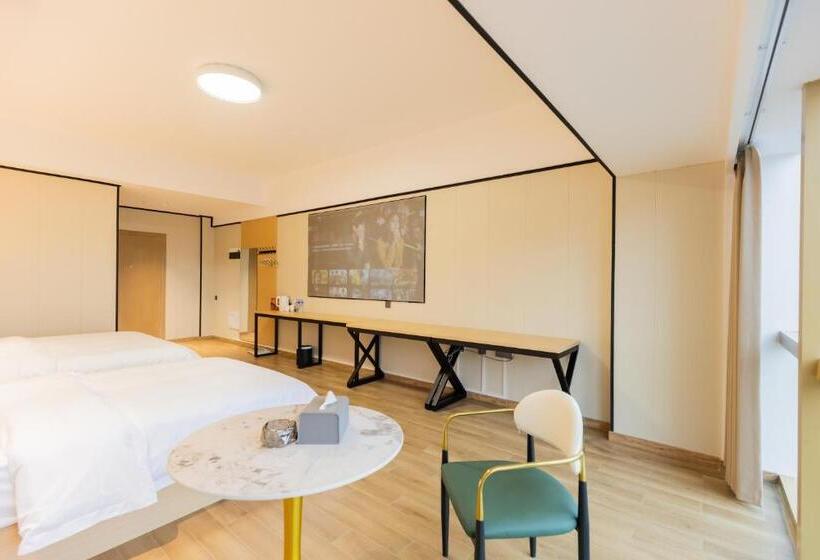 柒米居酒店(张家界城市中心店)