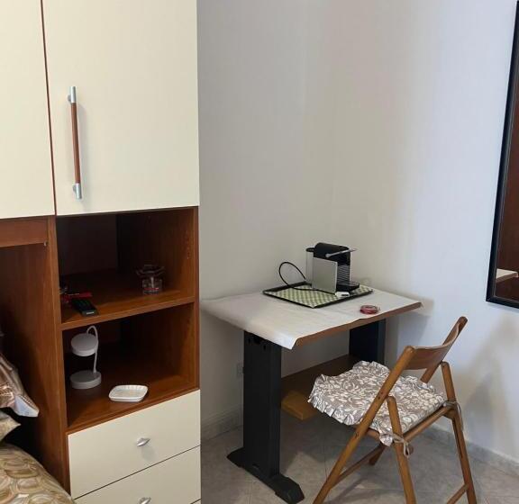 ベッドアンドブレックファースト Alloggio Turistico Francy Home