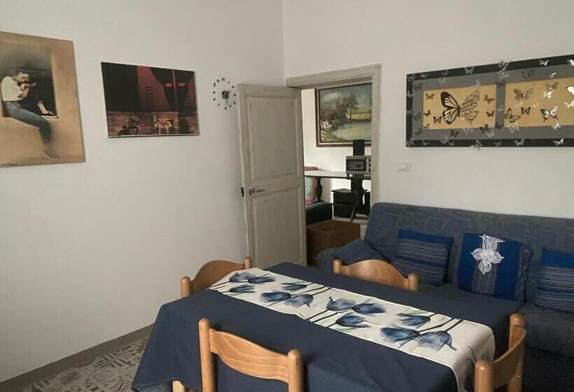 צימר Casa Delle Farfalle