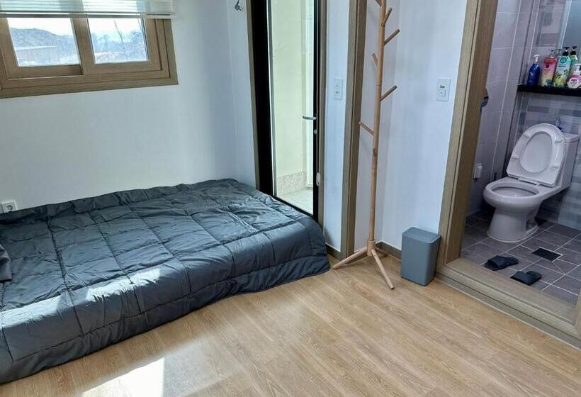 Bed and Breakfast Fullhouse 6to10