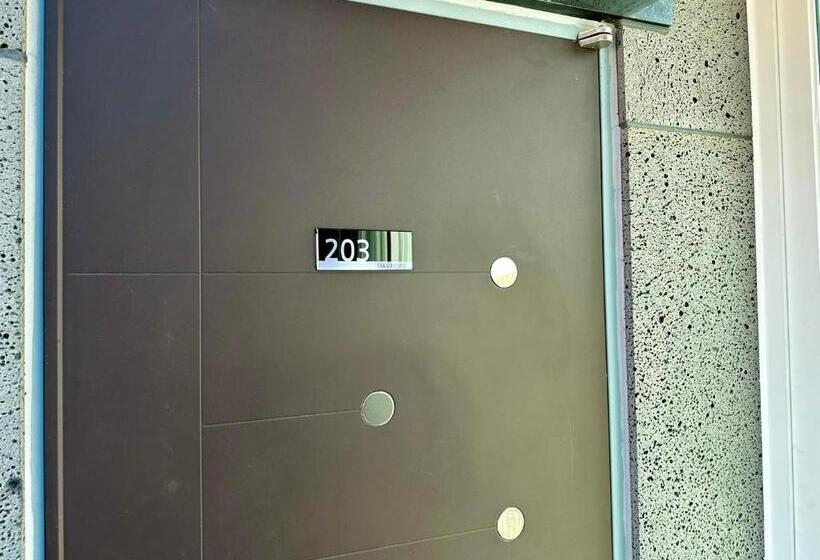 Bed and Breakfast Fullhouse 6to10