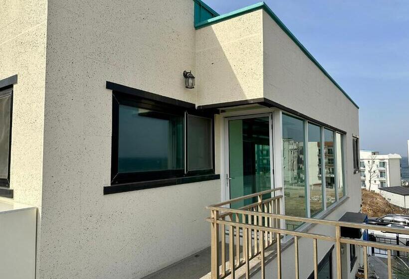 Bed and Breakfast Fullhouse 6to10