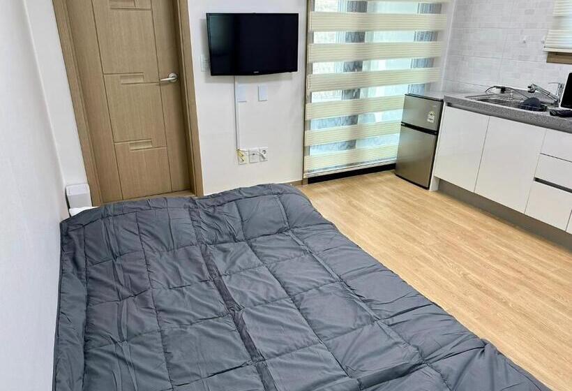 Bed and Breakfast Fullhouse 6to10