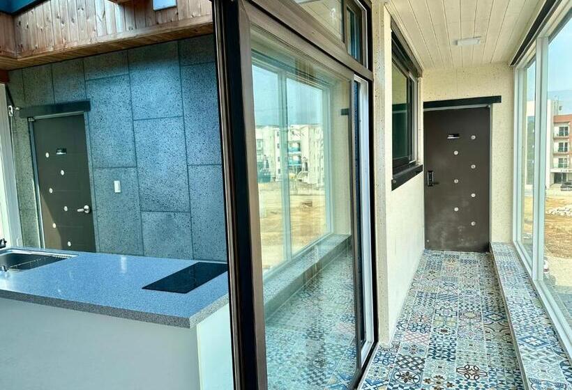 Bed and Breakfast Fullhouse 6to10