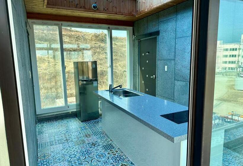 Bed and Breakfast Fullhouse 6to10