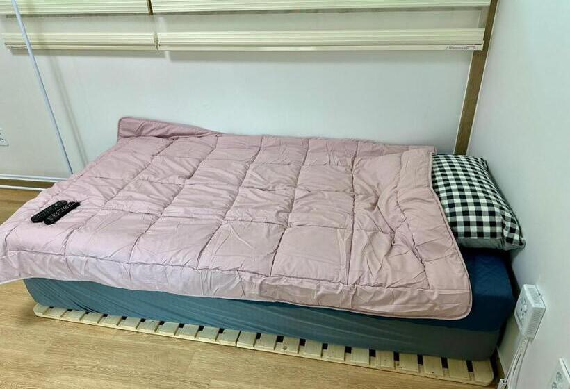 Bed and Breakfast Fullhouse 6to10