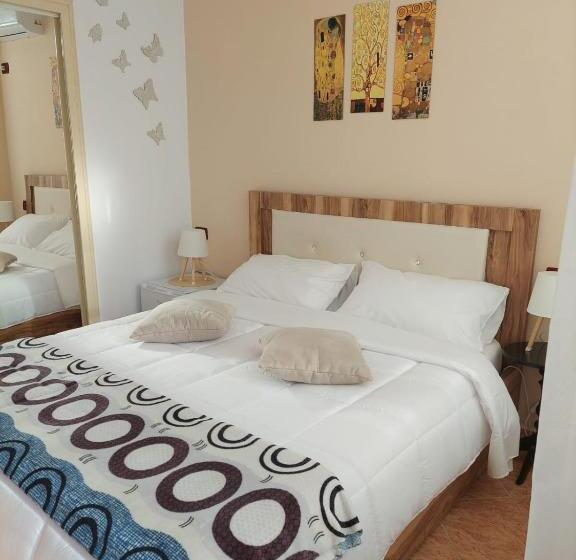 צימר Godard Apartments