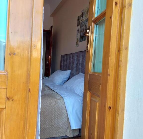 צימר Godard Apartments