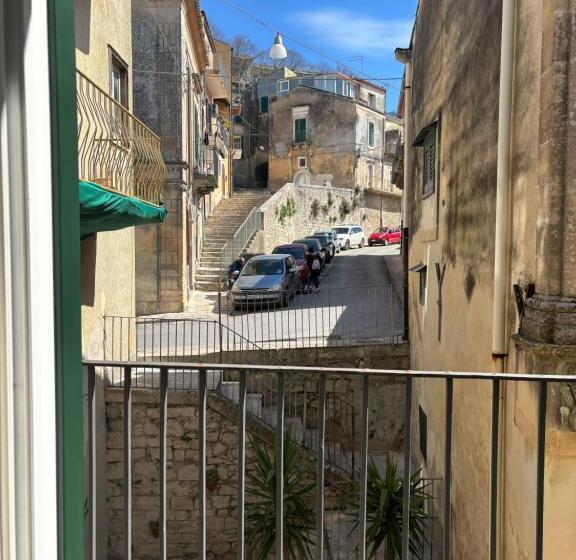 צימר L  Antico Borgo Ibla