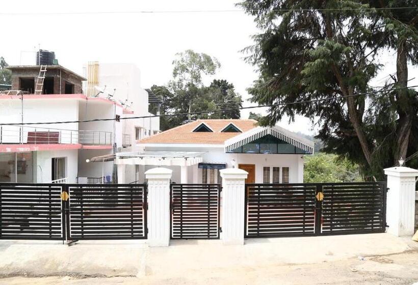 تختخواب و صبحانه Regional Residency Home Stay