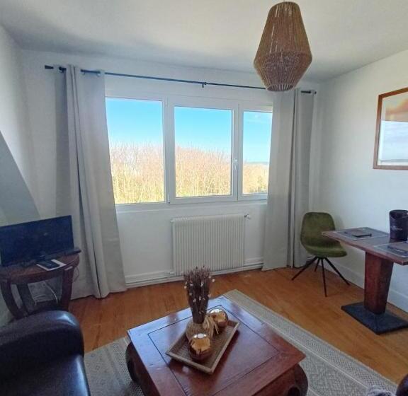 ベッドアンドブレックファースト Sangatte Guest House   Studio Room Sunset   Seafront