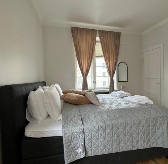 住宿加早餐  Your Chic Vibrant Airbnb