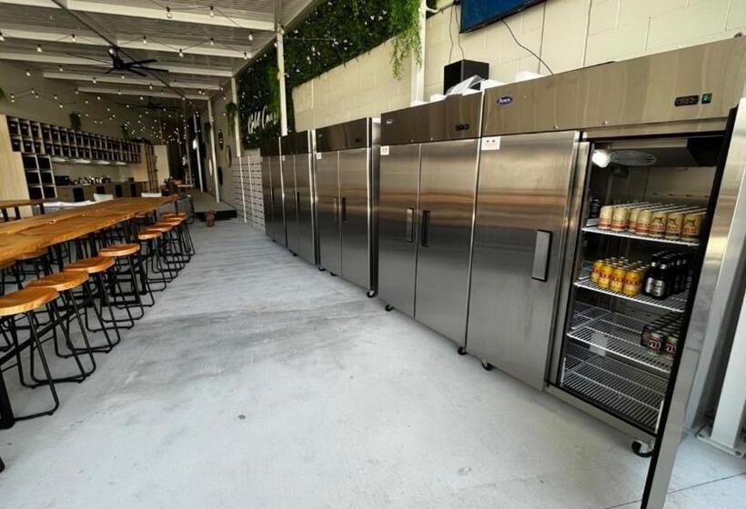 Capsuleaccom Hostel