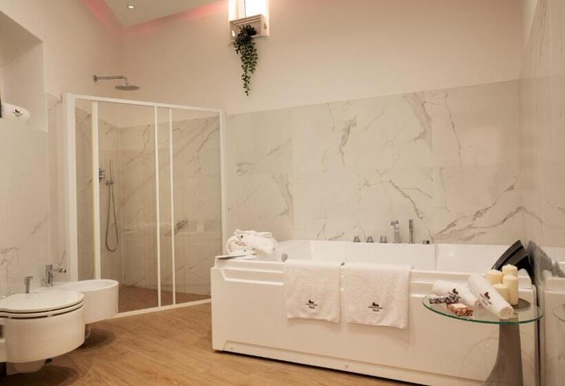 Domus Cuomo B&b