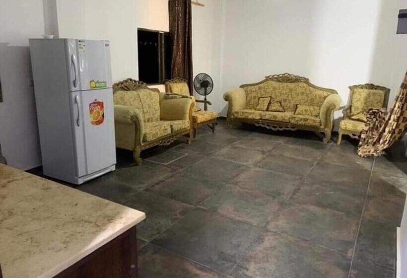 هتل شالية ومزرعة ضوء القمر