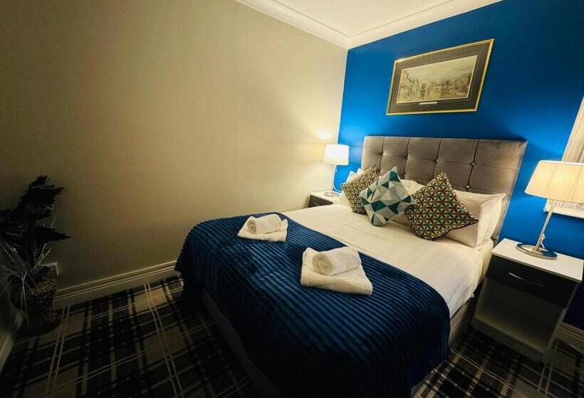 Отель 4 Sisters Inn