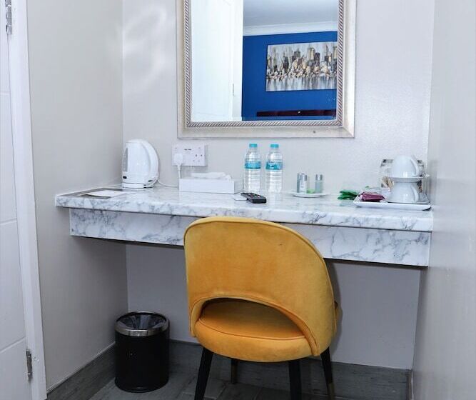 Отель 4 Sisters Inn