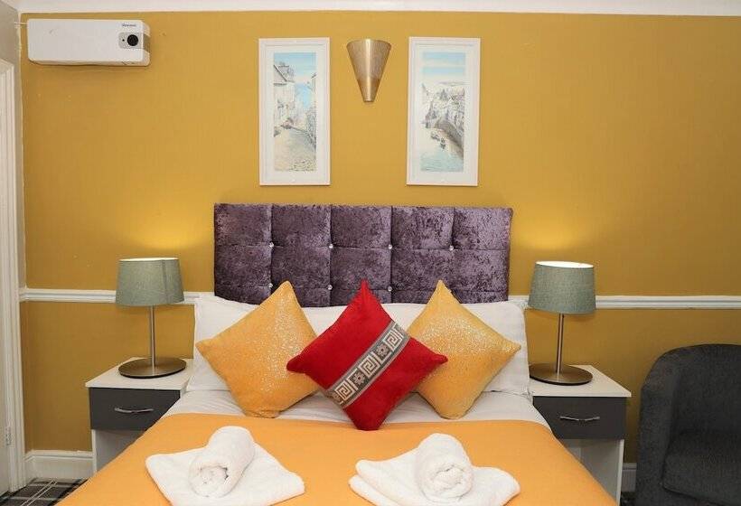 Отель 4 Sisters Inn