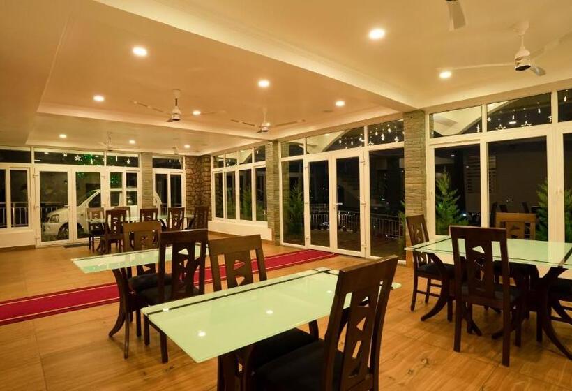 هتل Carmel Top Munnar