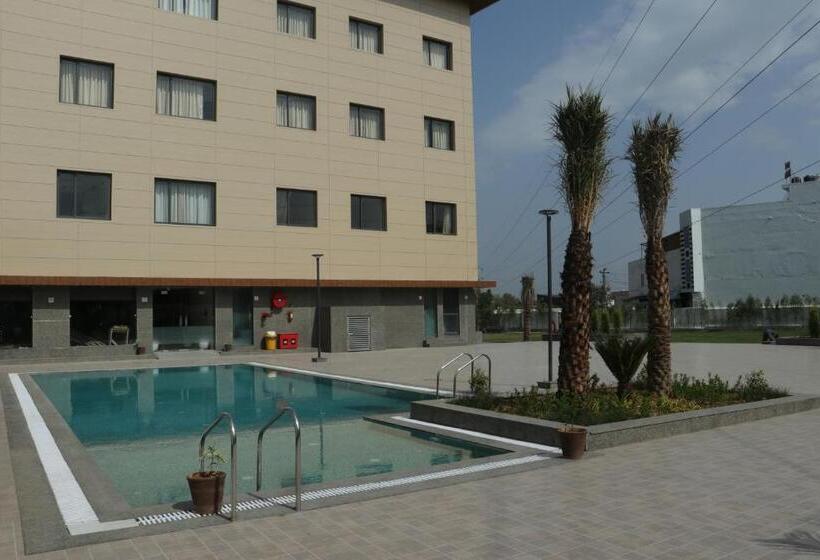 فندق Crown Park Luxury