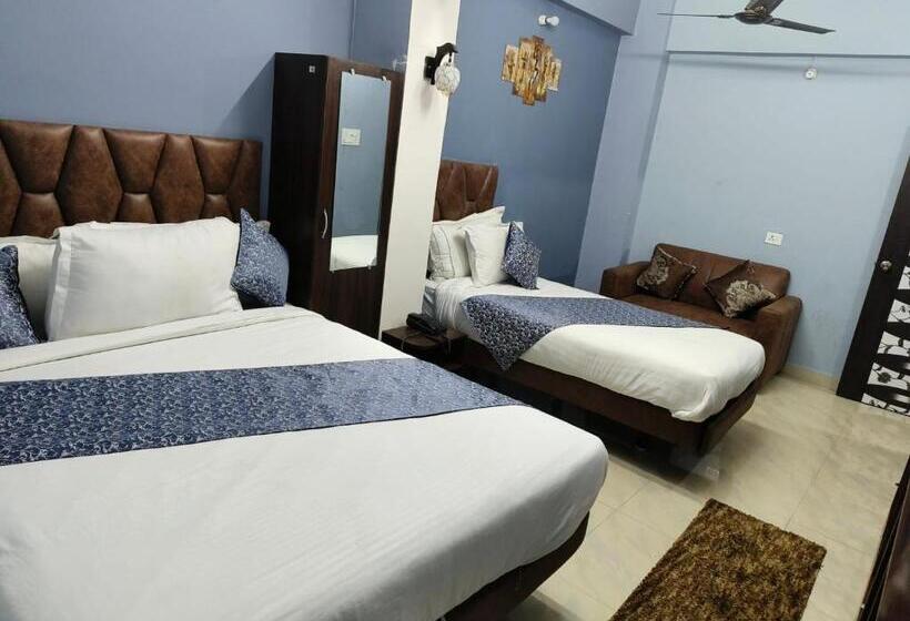 Fabhotel Dream Palace