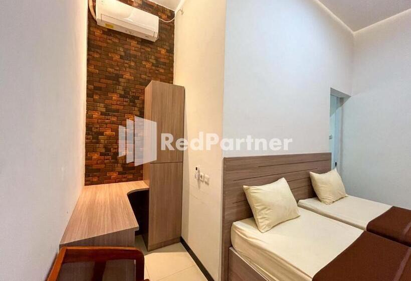 호텔 Griya Borobudur Malang Syariah Redpartner