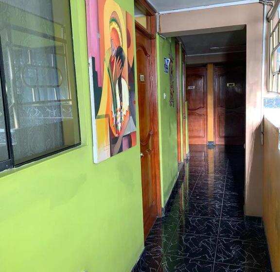 فندق Hospedaje Luciano