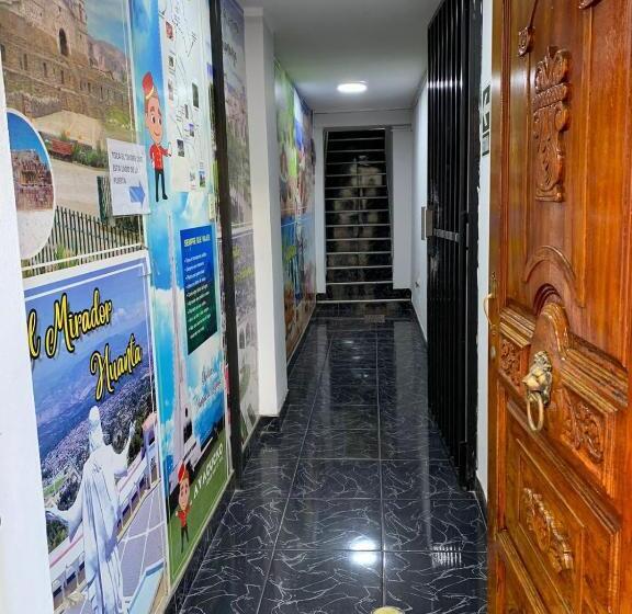 فندق Hospedaje Luciano