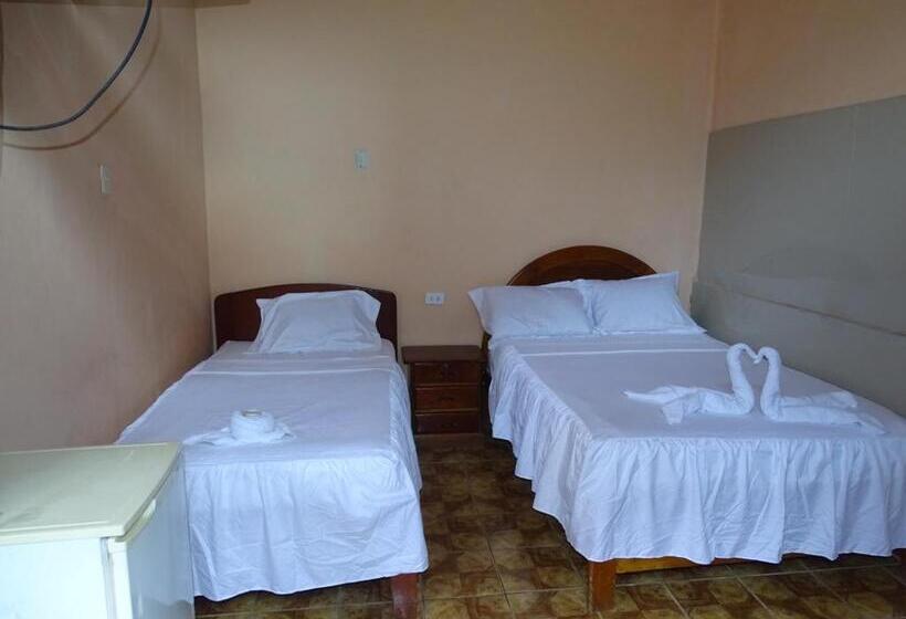 Отель Hostal Ucayali