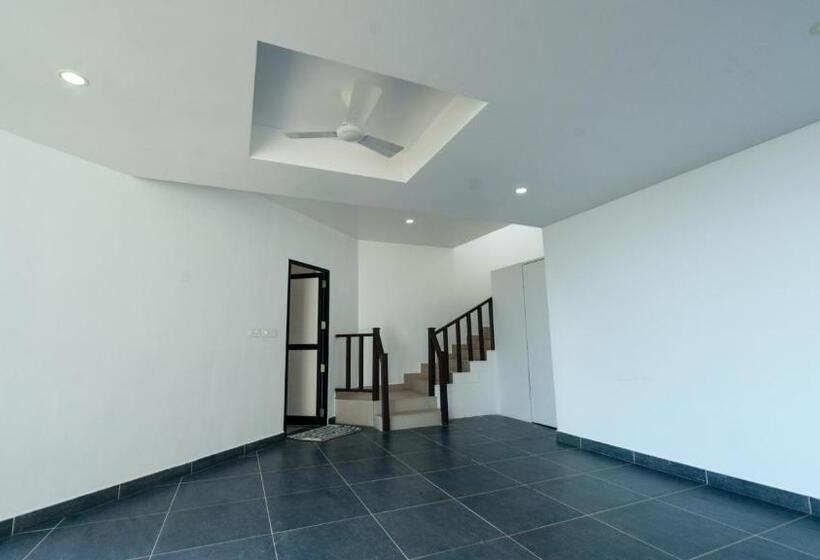 בית מלון כפרי Jungle Drive Resort Vayalada