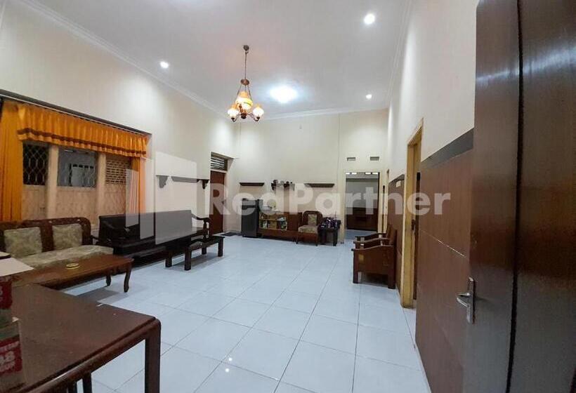 فندق Lh101 Guest House Syariah Near Makam Sunan Bonang Redpartner