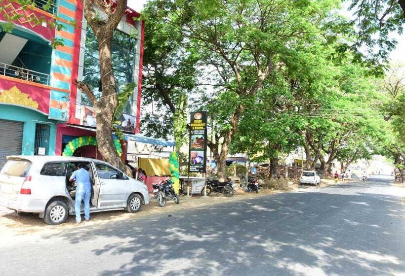 ホテル Malar Restaurant Ands