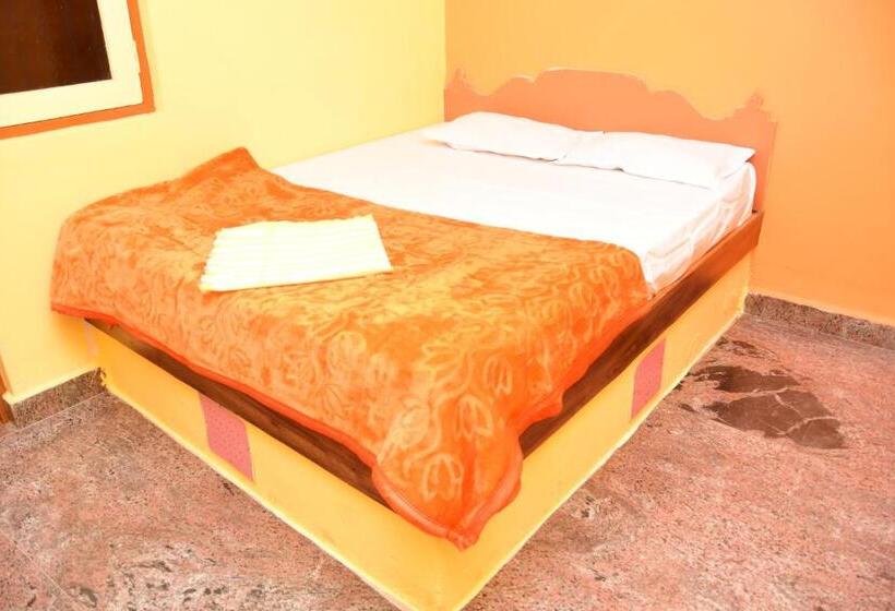 Отель Malar Restaurant Ands