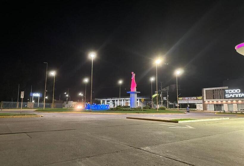 Nuevo Hotel Mitre 83