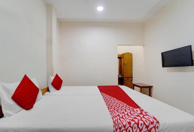 Отель O Mala Residency