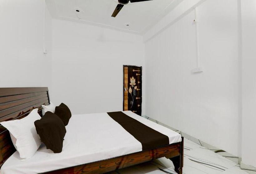 בית מלון כפרי Oyo Rd Palace