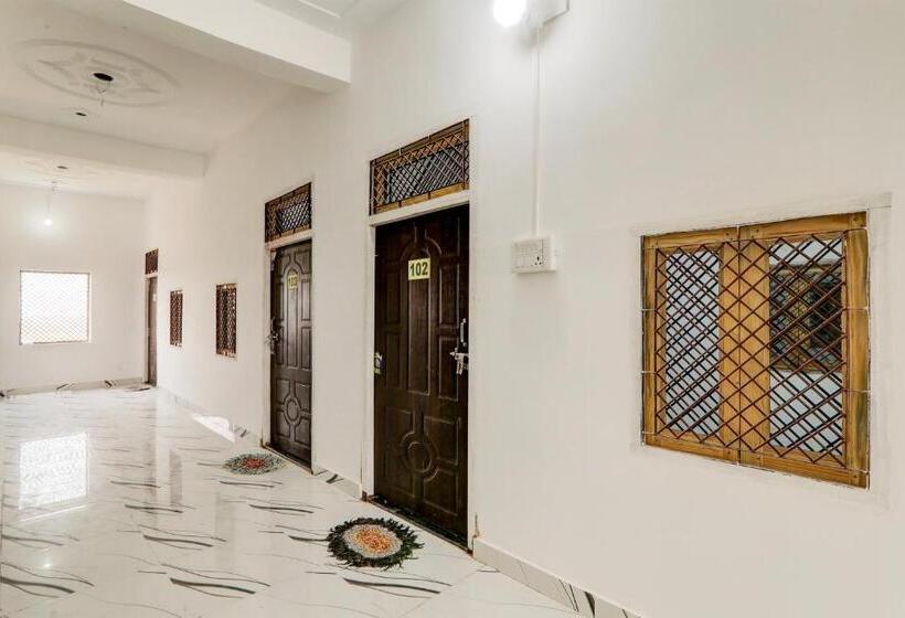 בית מלון כפרי Oyo Rd Palace