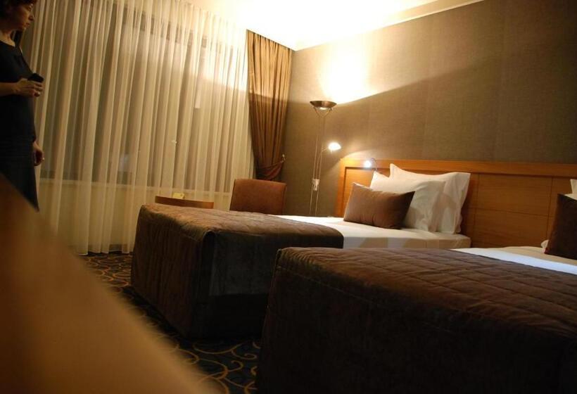 酒店 Pi̇etra Volley