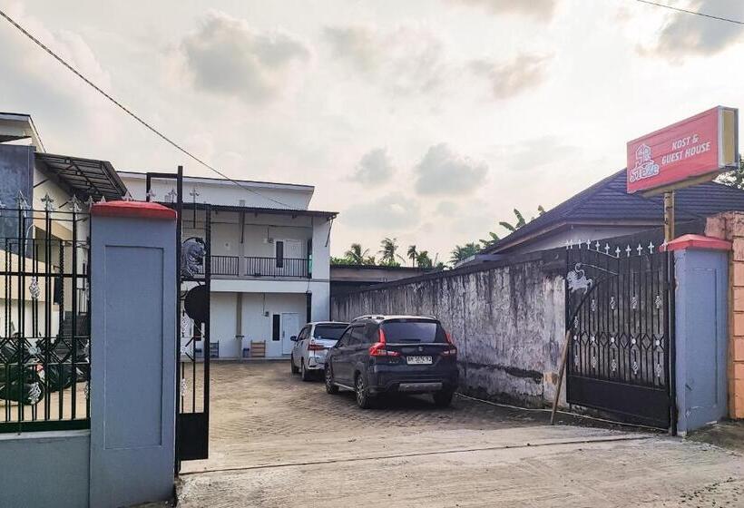 فندق Reddoorz Syariah Near Lapangan Persijam Jambi