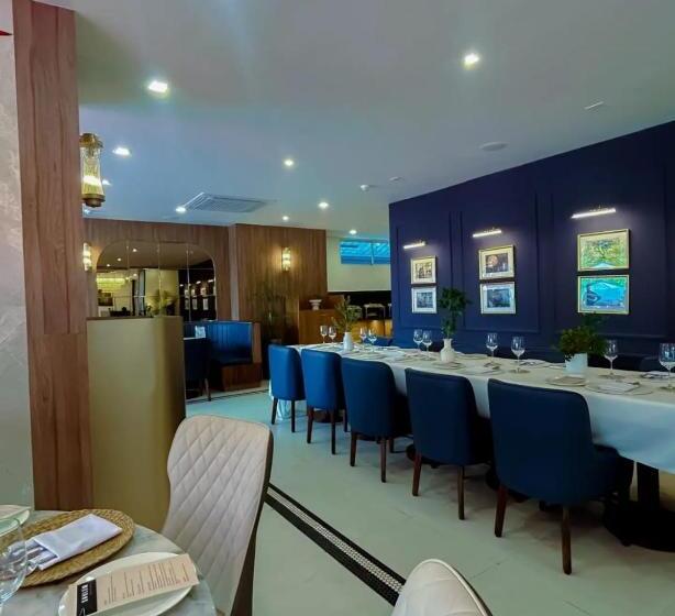 هتل Shulem Boutique