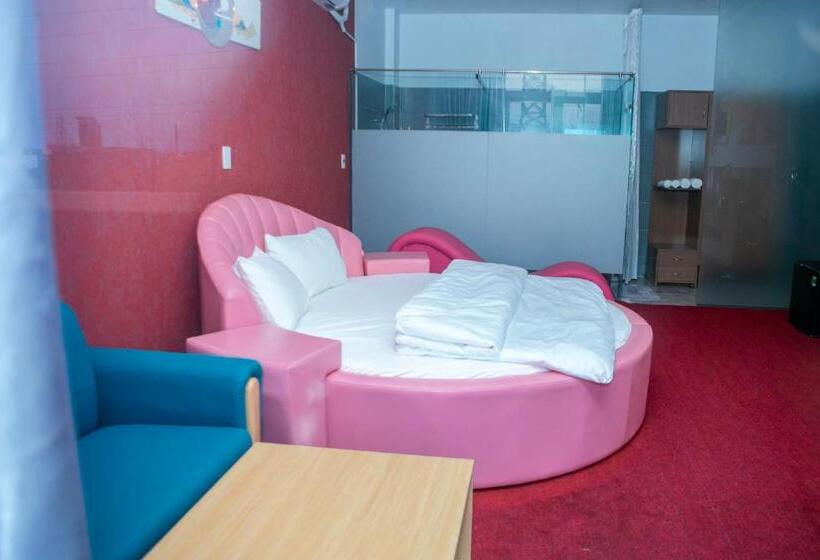 هتل Thành Phố Mới