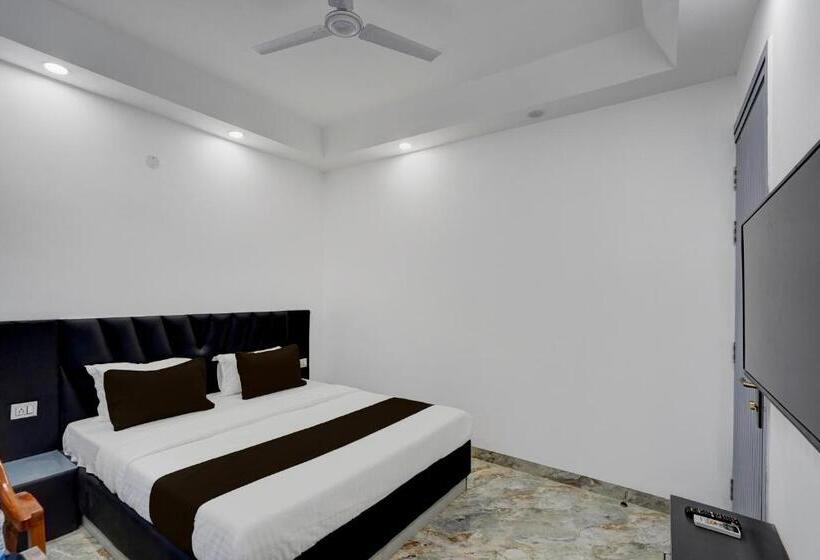 فندق Townhouse 1341 Premium Rooms