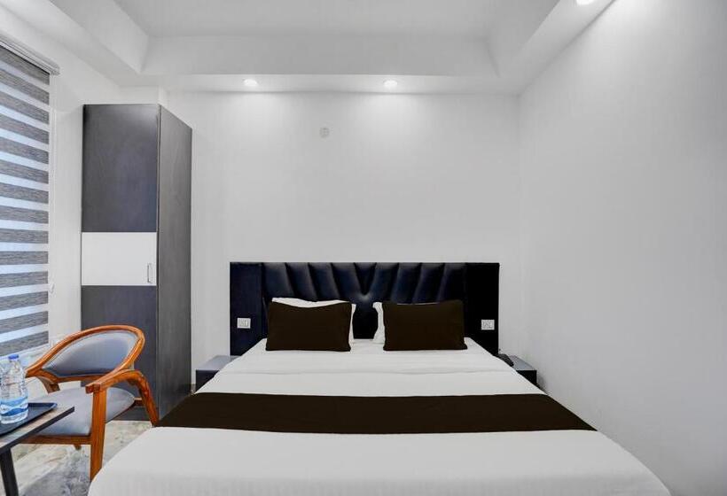 فندق Townhouse 1341 Premium Rooms