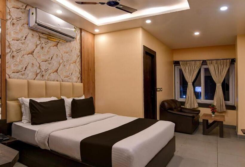 فندق Super Townhouse Oak Bulbuli Neer