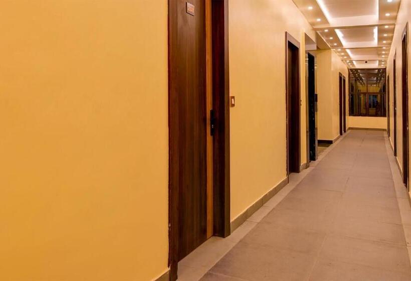 فندق Super Townhouse Oak Bulbuli Neer